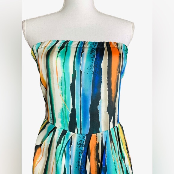 🎉Host Pick🎉 Boho NWT Boutique Strapless Lightweight Mini Dress Size Small - Picture 3 of 6